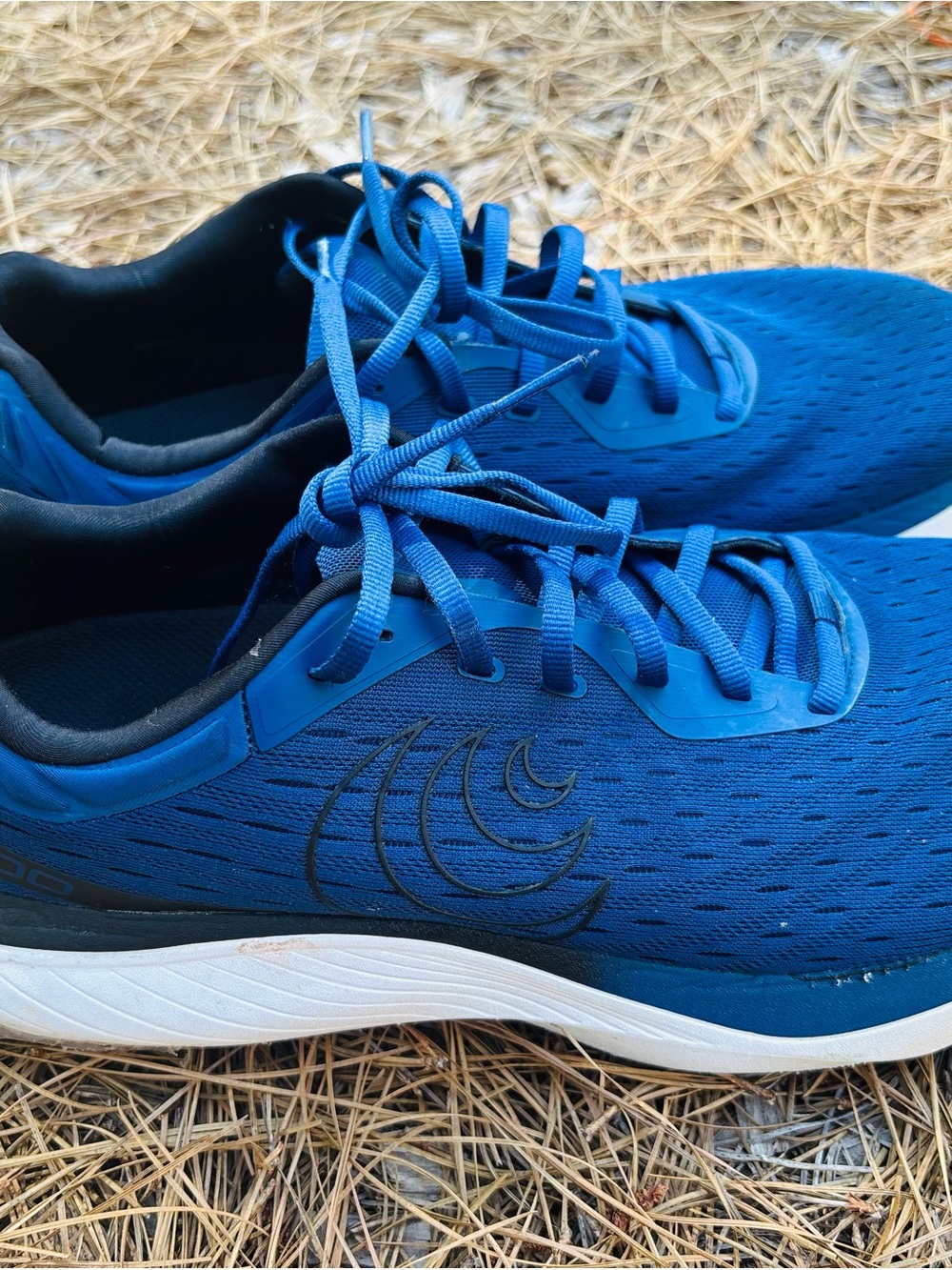 Topo Atmos Men’s Athletic Running Shoes in Blue and white- Lightweight size 11 - Picture 3 of 13